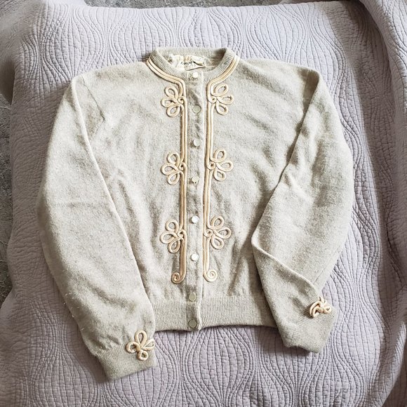 Vintage Ladies Cardigan - Picture 1 of 9